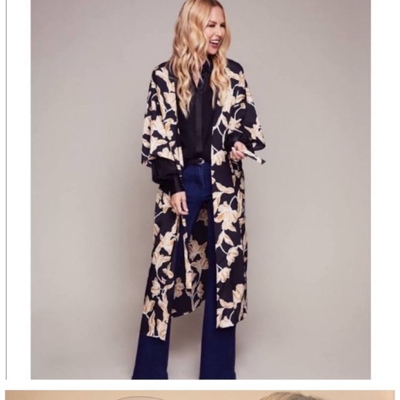 Maison du Soir Duster Kimono - Picture 2 of 14